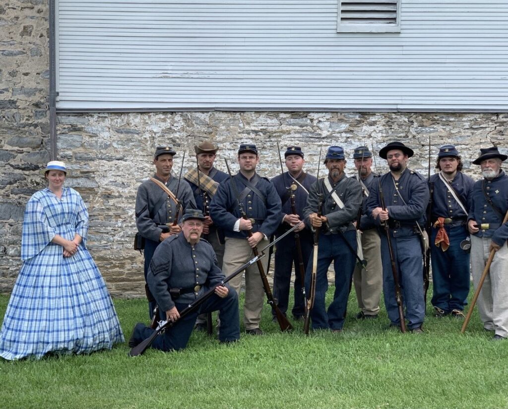 Image of Civil War reenactors