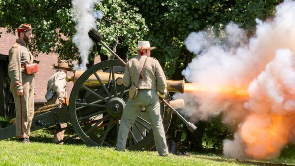 Photo of an artillery reenactment